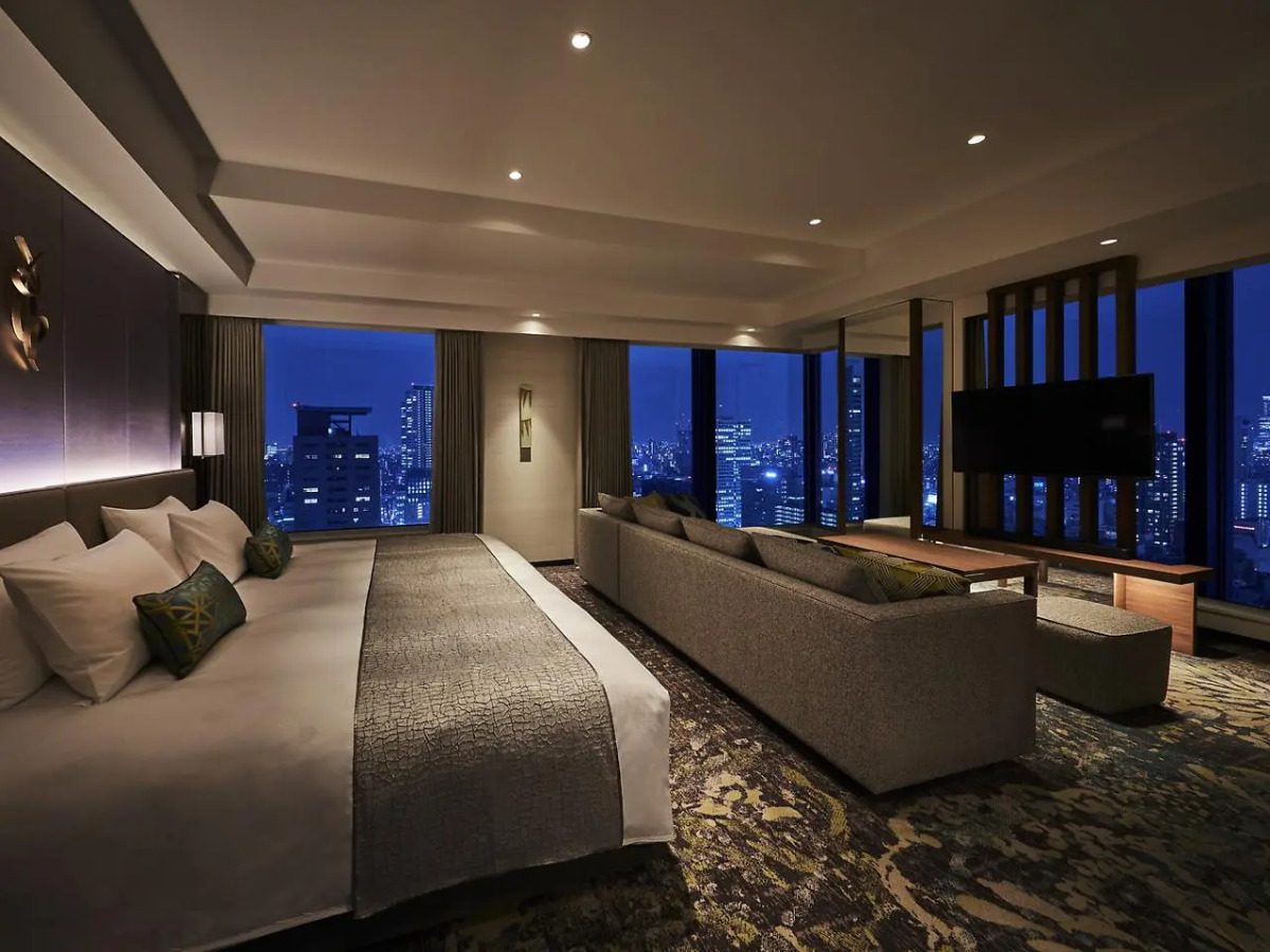 Отель The Royal Park Hotel Iconic Osaka Midosuji