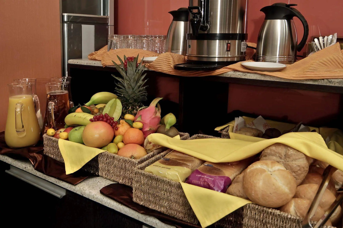 City Avenue Hotel by HMG