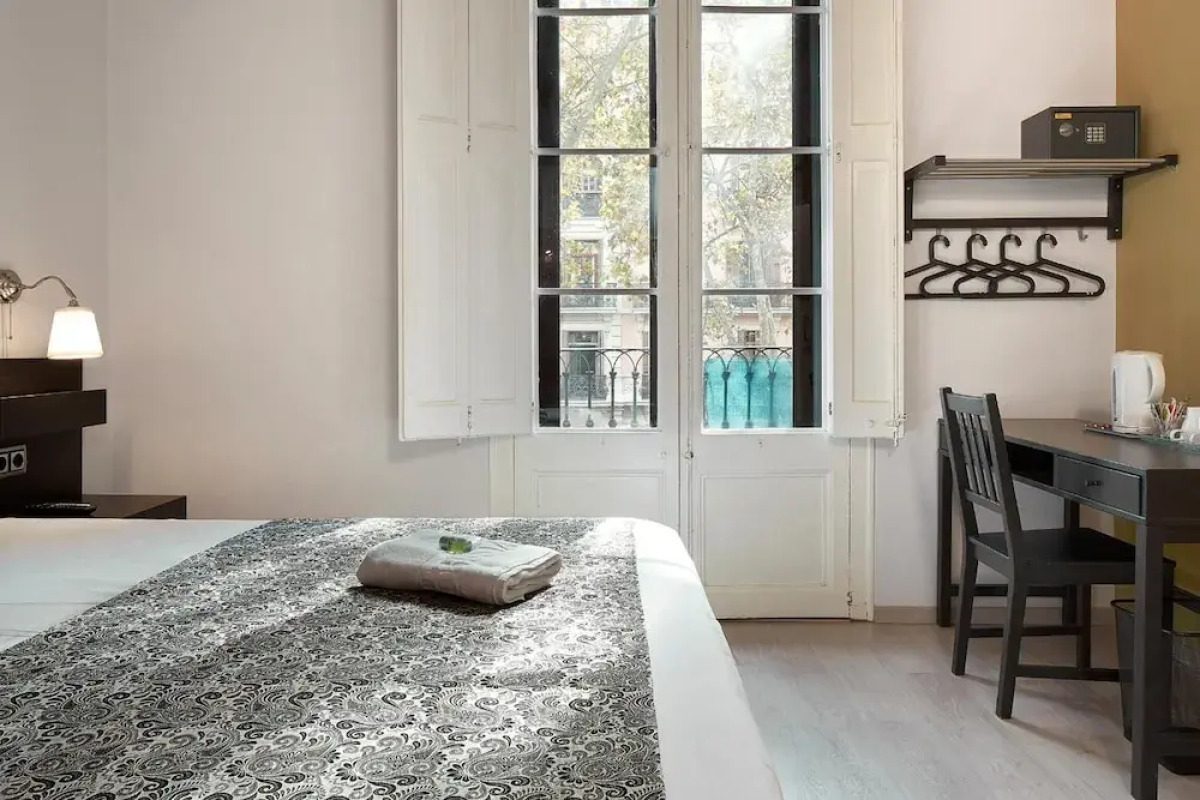 Отель BruStar Gotic-Centric