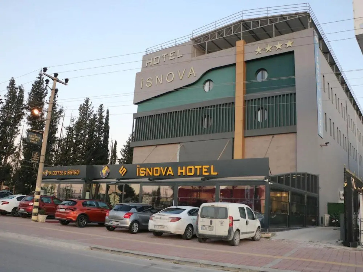 Isnova Hotel