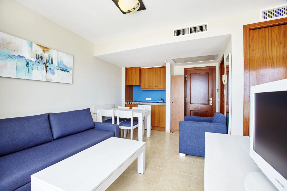 Universal Hotel Bikini