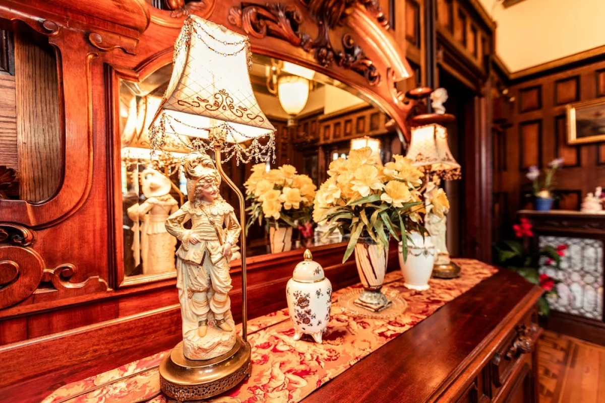 Amethyst Inn at Regents Park