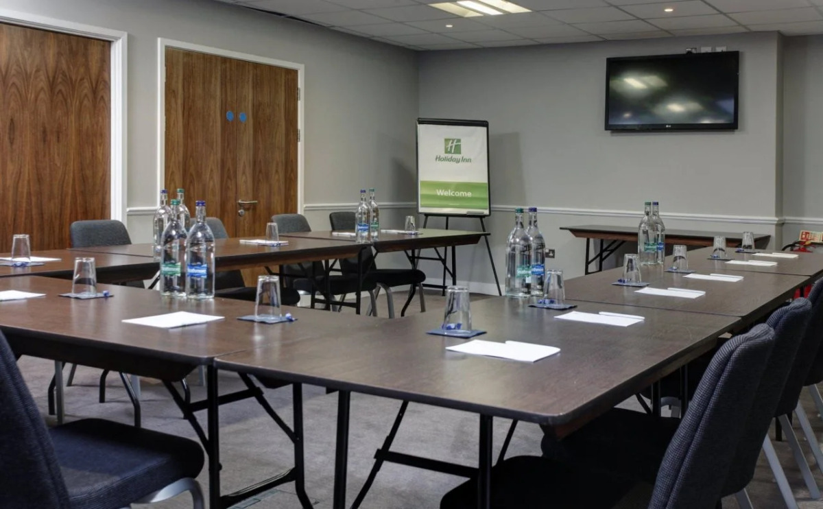 Holiday Inn London - Luton Airport by IHG