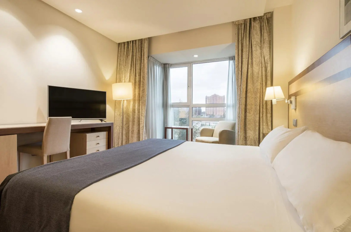 Отель ILUNION Pio XII