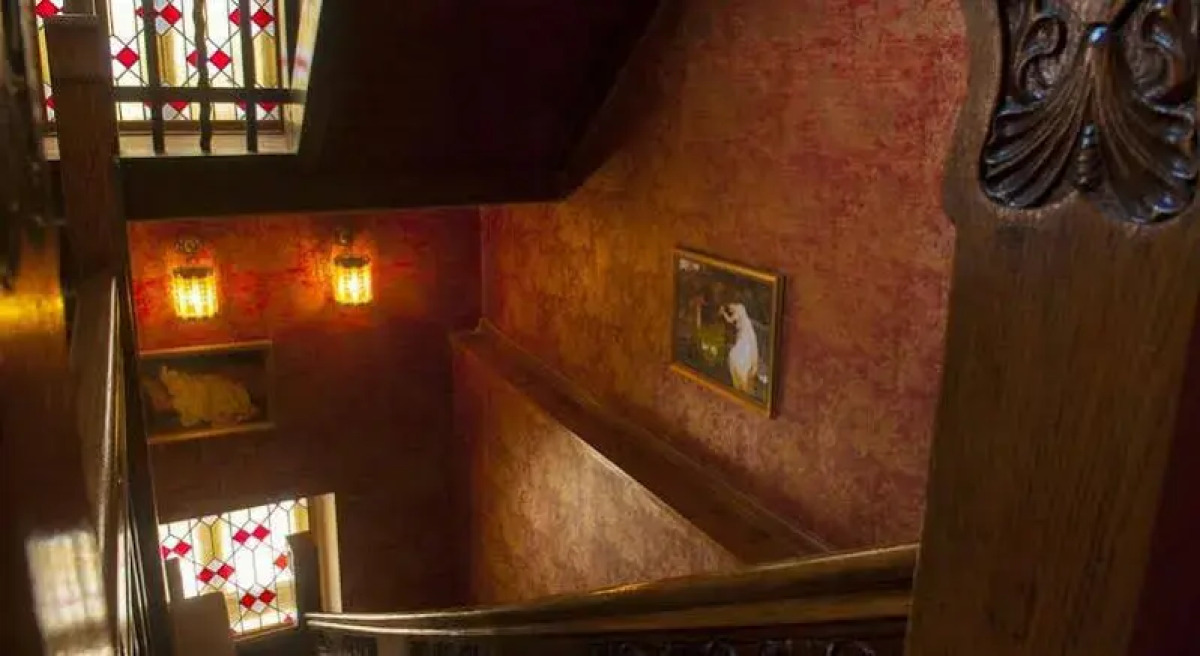 Отель Lion’s Castle