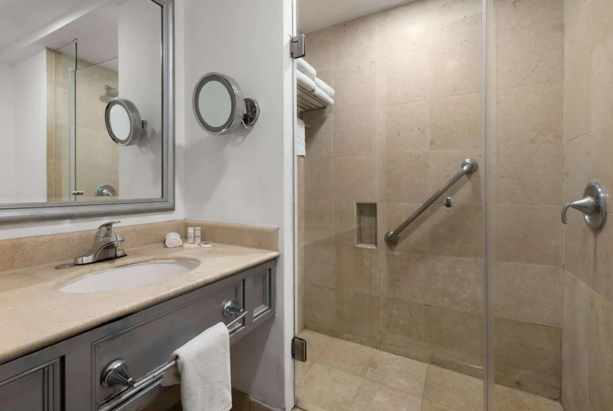 Wyndham Monterrey Ambassador Centro