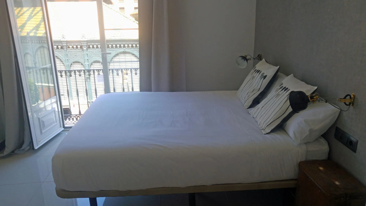 The Lights City Rooms