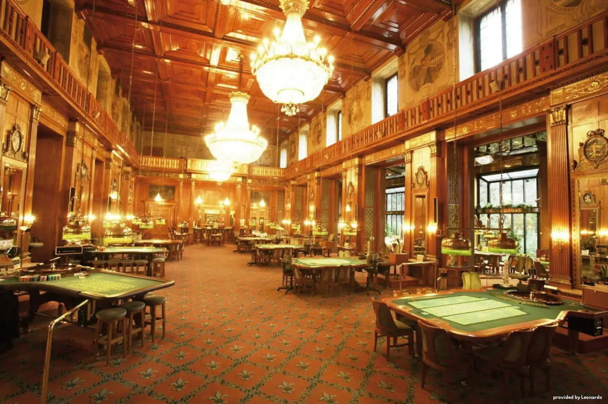 Star-Apart Hansa Hotel