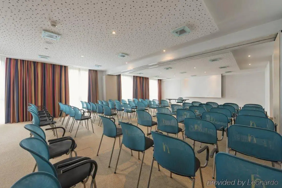 B&B Hotel Lully 3 Lakes