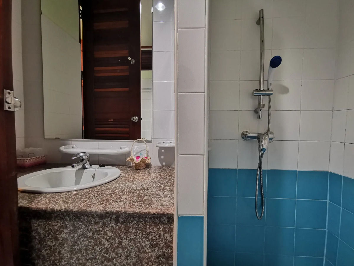 Mam Kai Bae Beach Resort