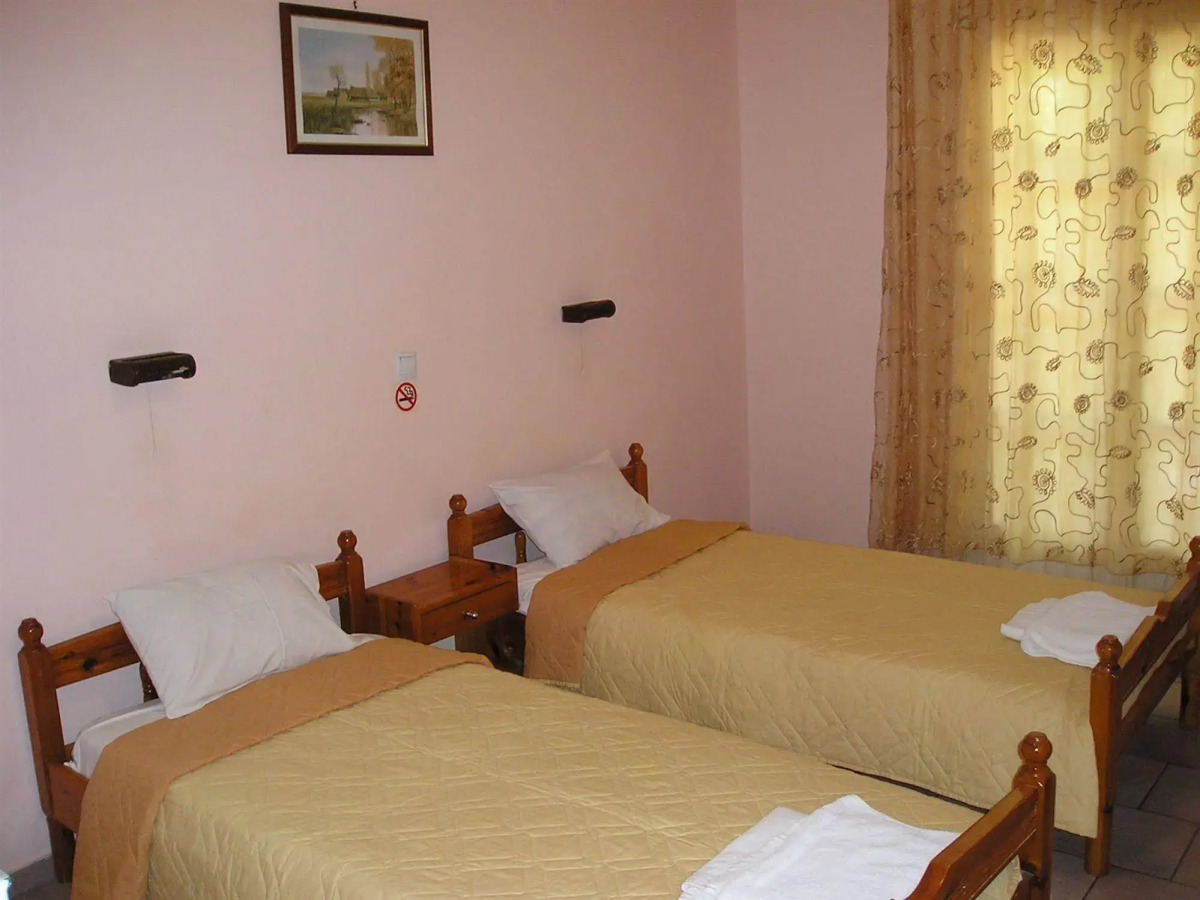 River Studios & Apartments