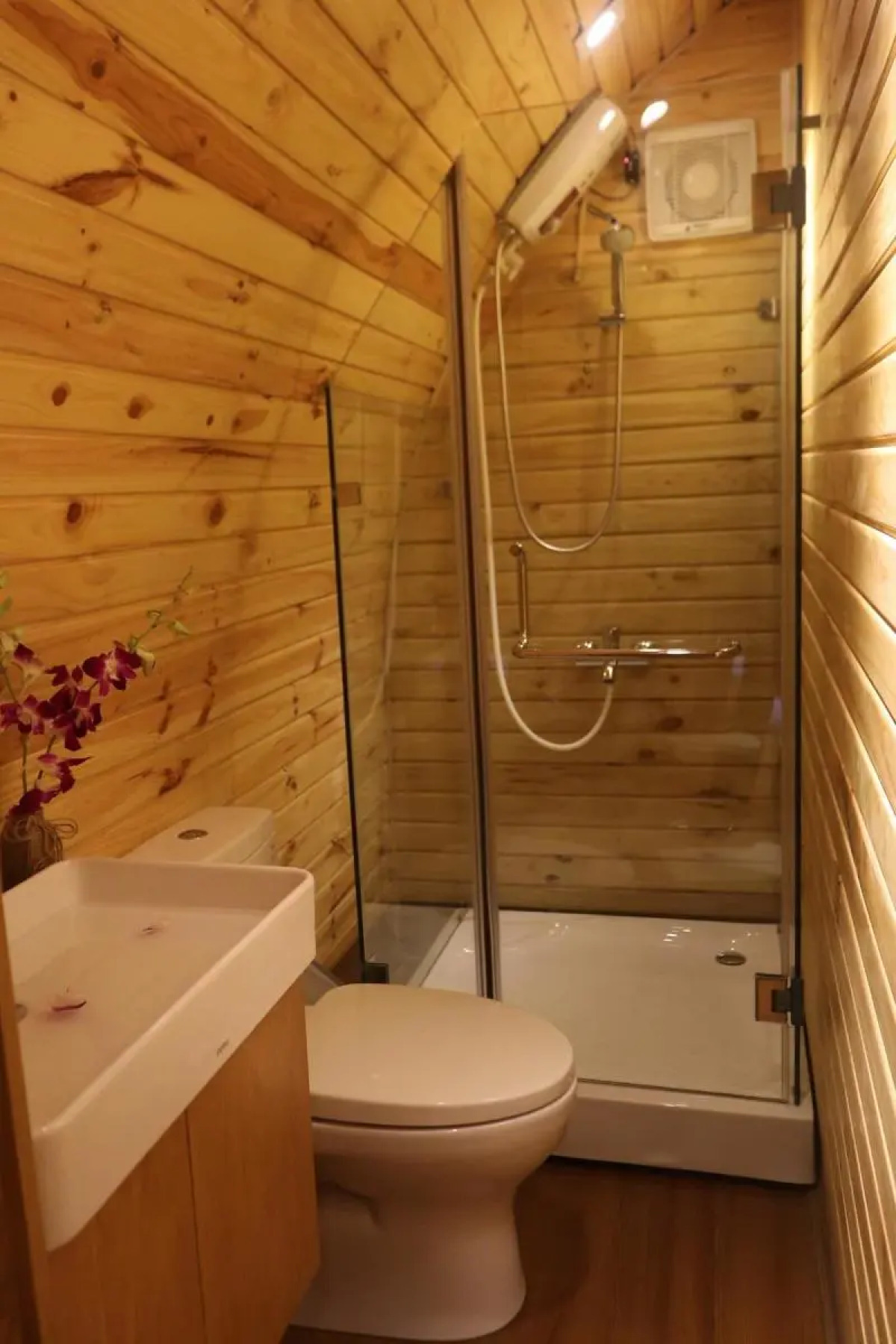 Vida Loca Resort & Sunset Beach