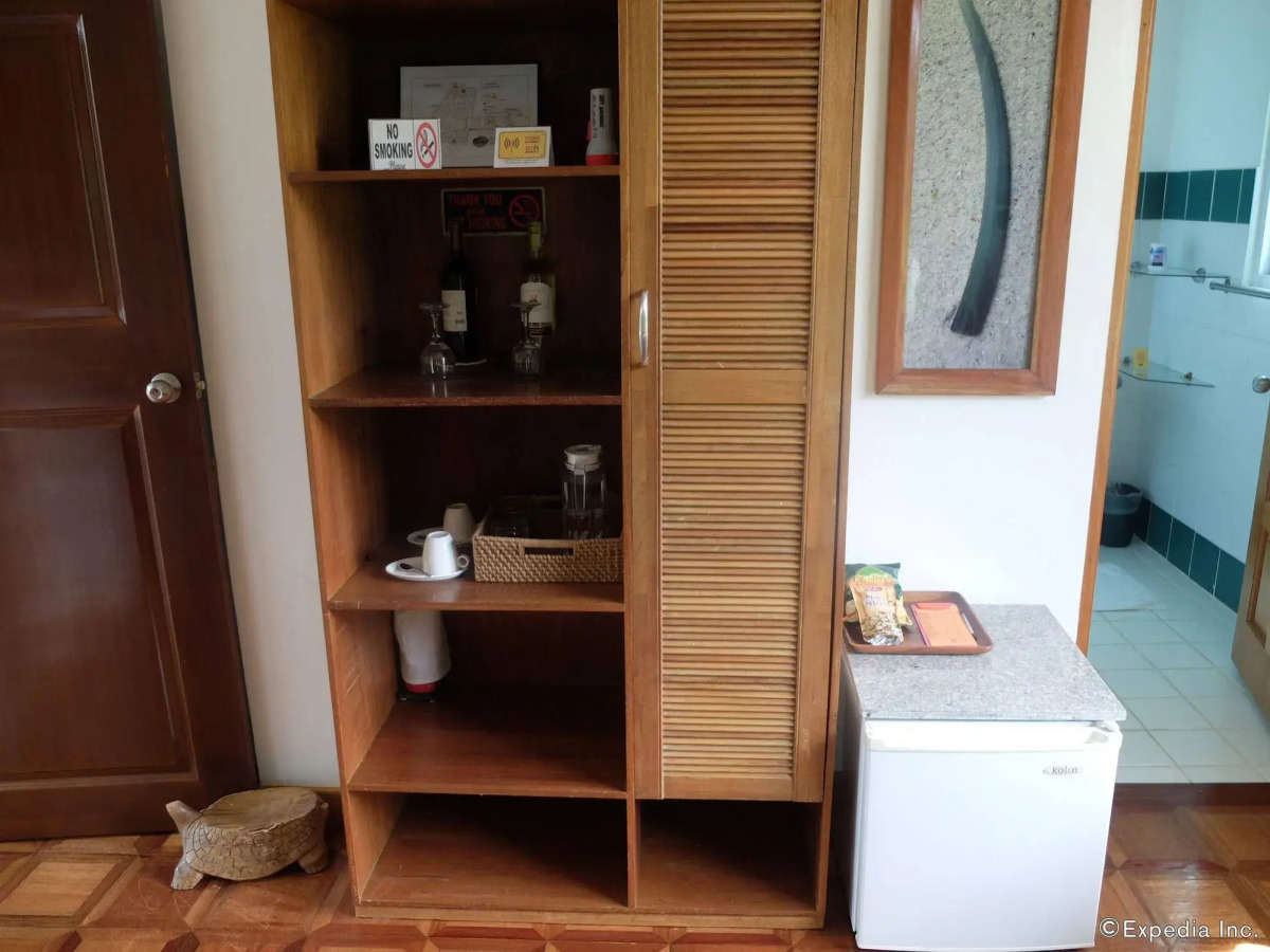 Argonauta Boracay Boutique Hotel with Apartments and Villas