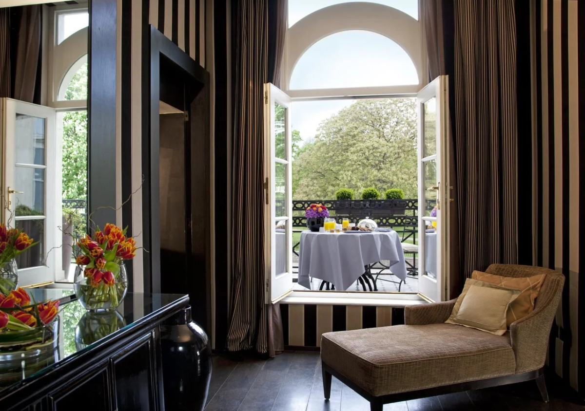 60 Hyde Park Gate Hotel