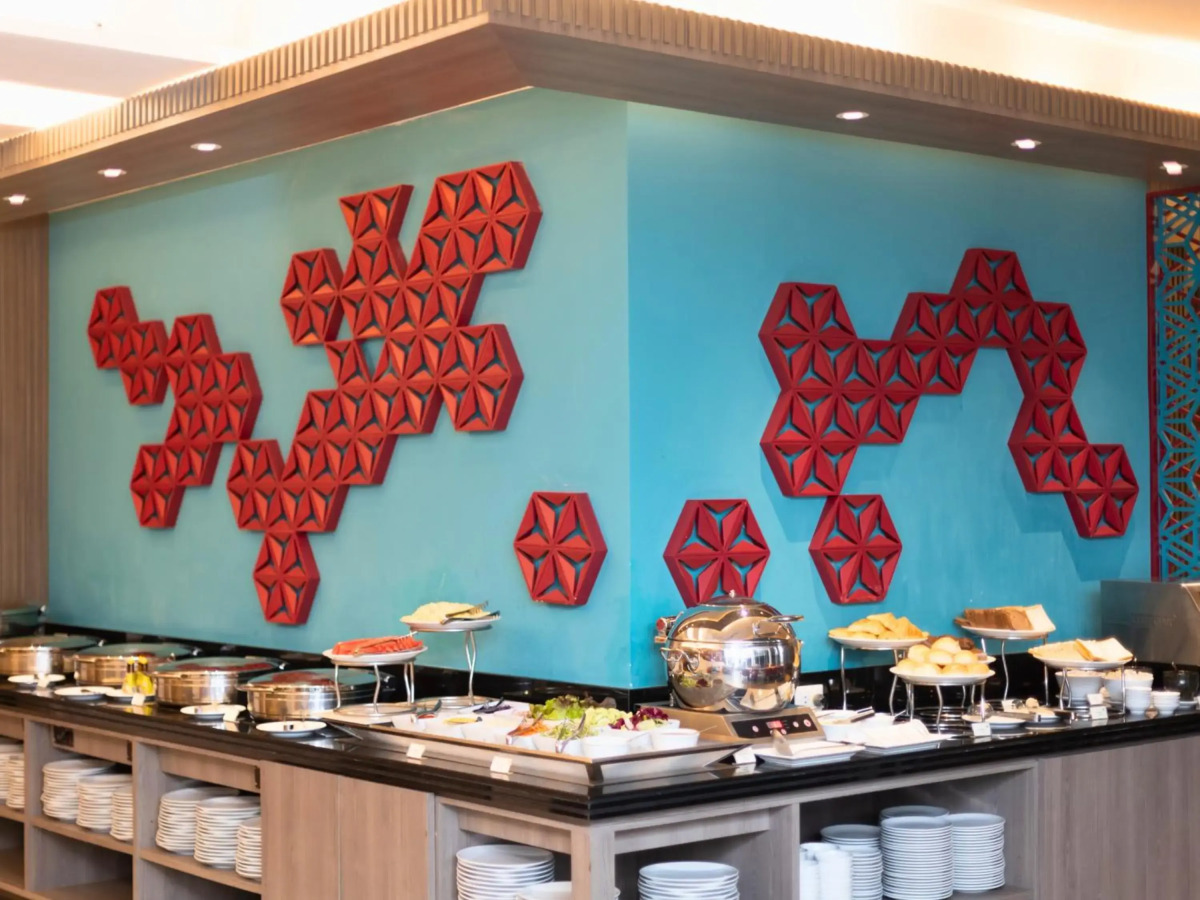 Отель ibis Styles Phuket City Hotel