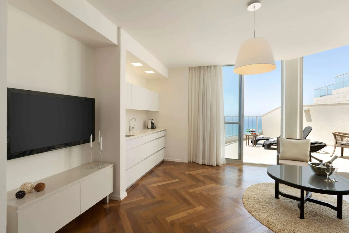 Ramada Hotel & Suites by Wyndham Netanya