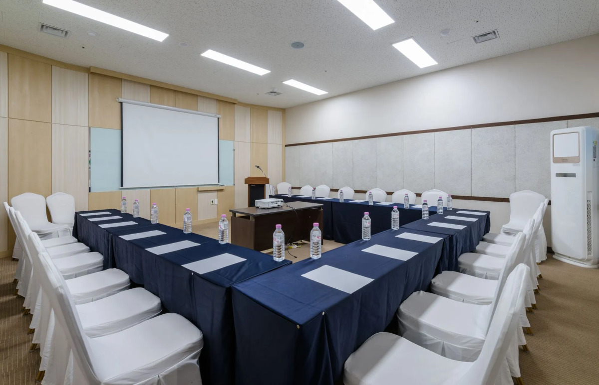 Aimi Jeju Beach Hotel