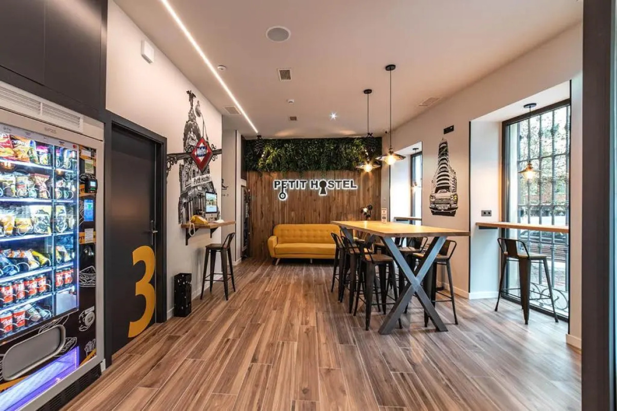 Petit Hostel La Latina - Adults Only