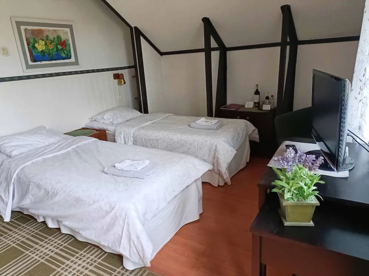 Cronin's Guesthouse B&B