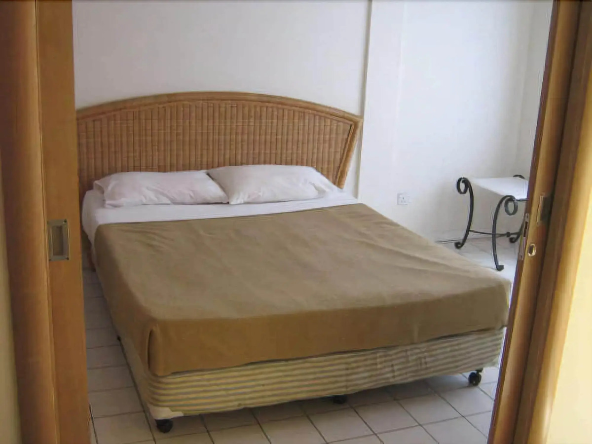 Paradise Lagoon Apartment