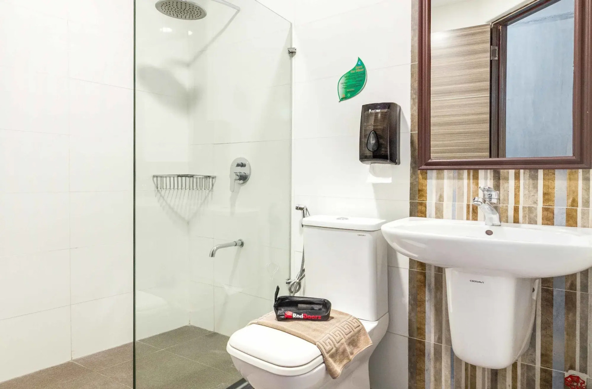 RedDoorz Plus @ Jones Avenue Cebu