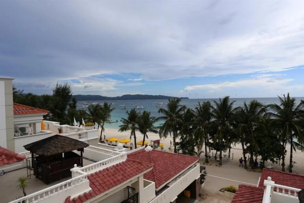Golden Phoenix Hotel Boracay
