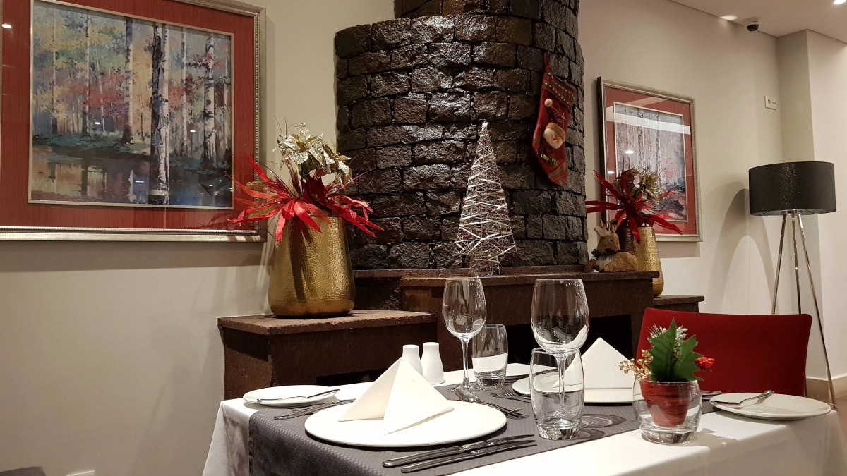 Santa Cruz Village Hotel