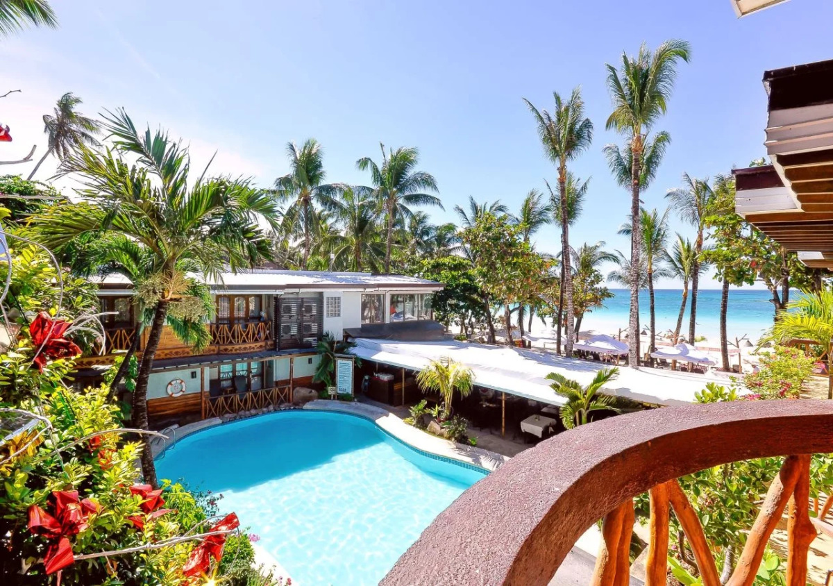 Red Coconut Beach Hotel