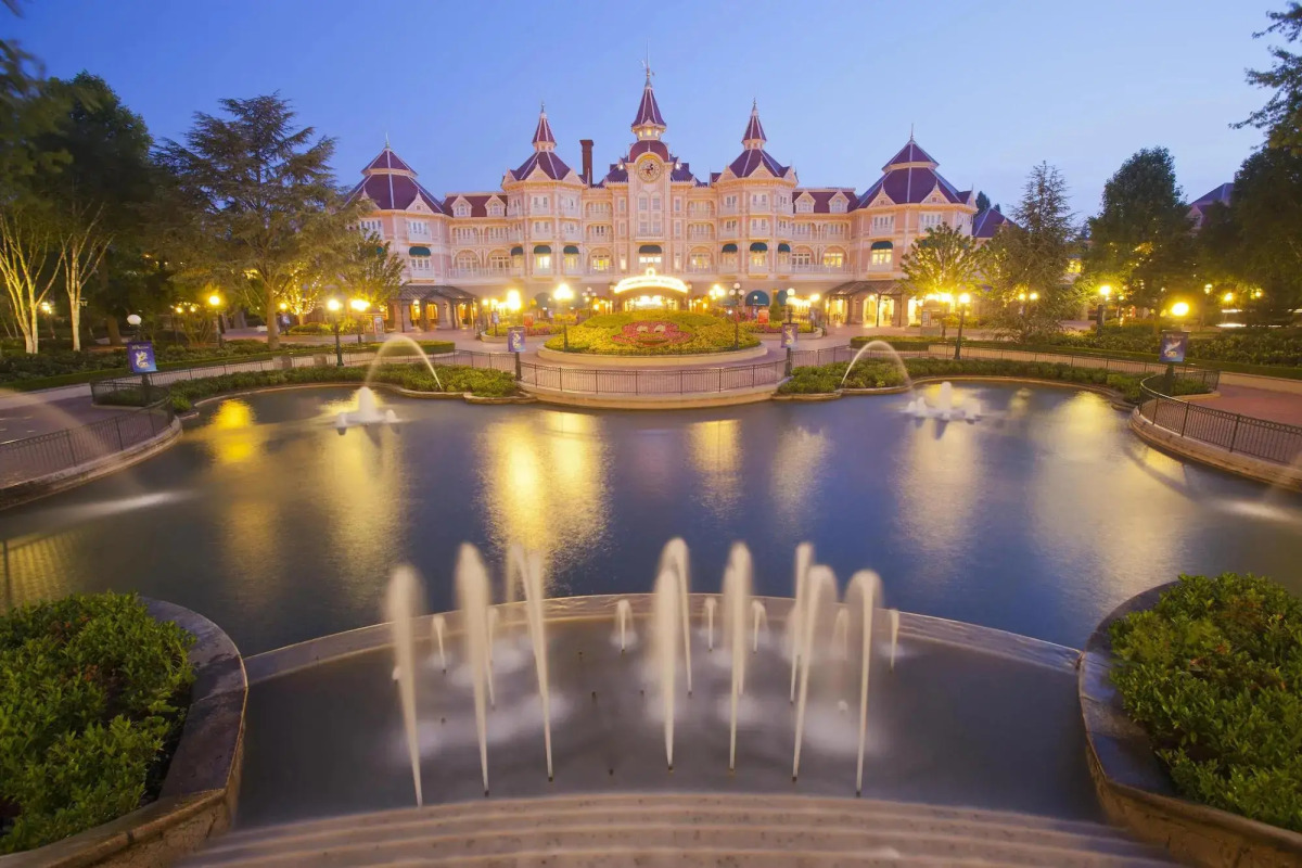 Отель Disneyland