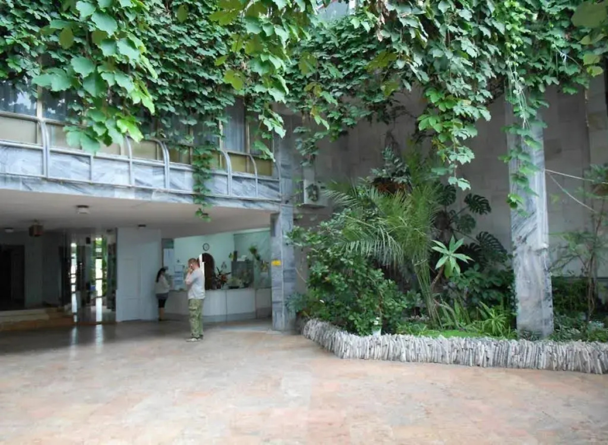 Сатурн Отель