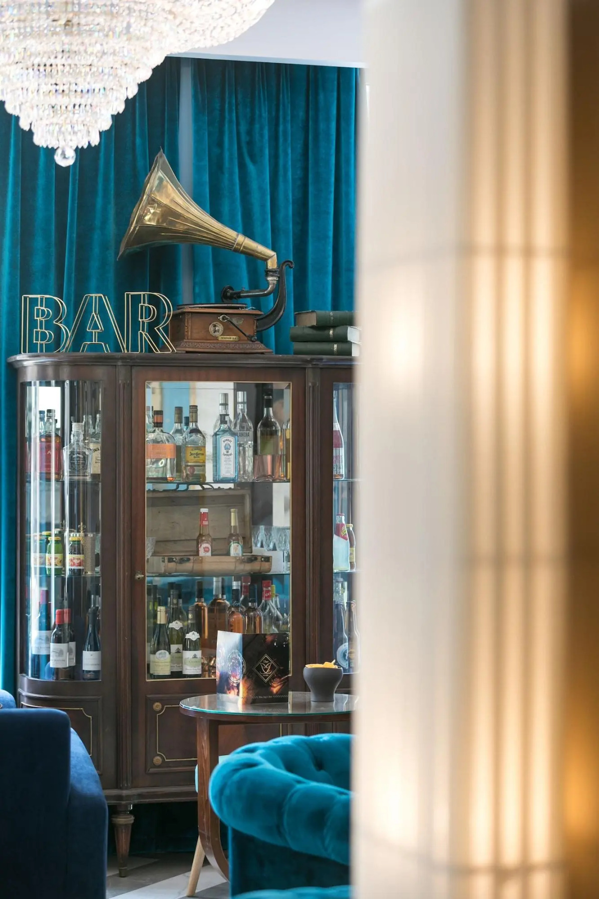 The Jay Hotel by HappyCulture