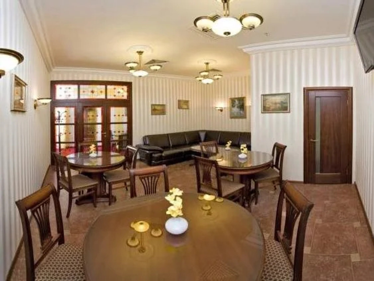 Гостиный Дом