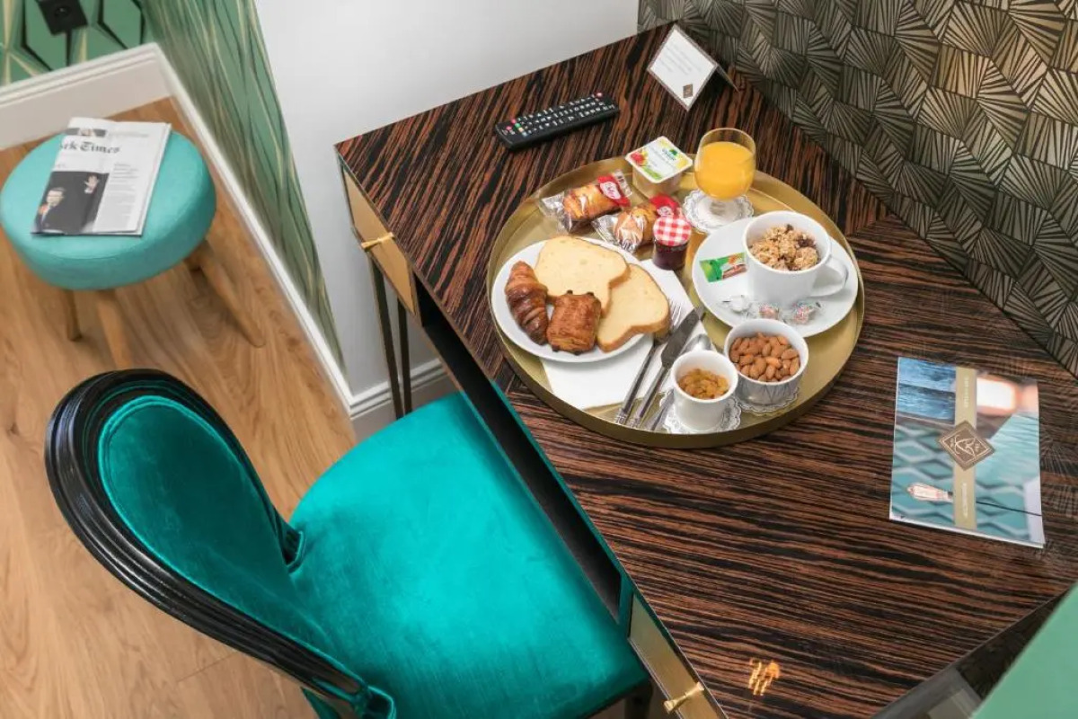 The Jay Hotel by HappyCulture