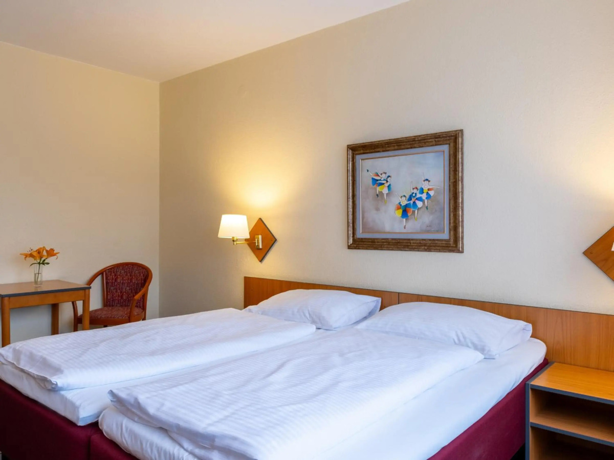 Good Morning + Berlin City East