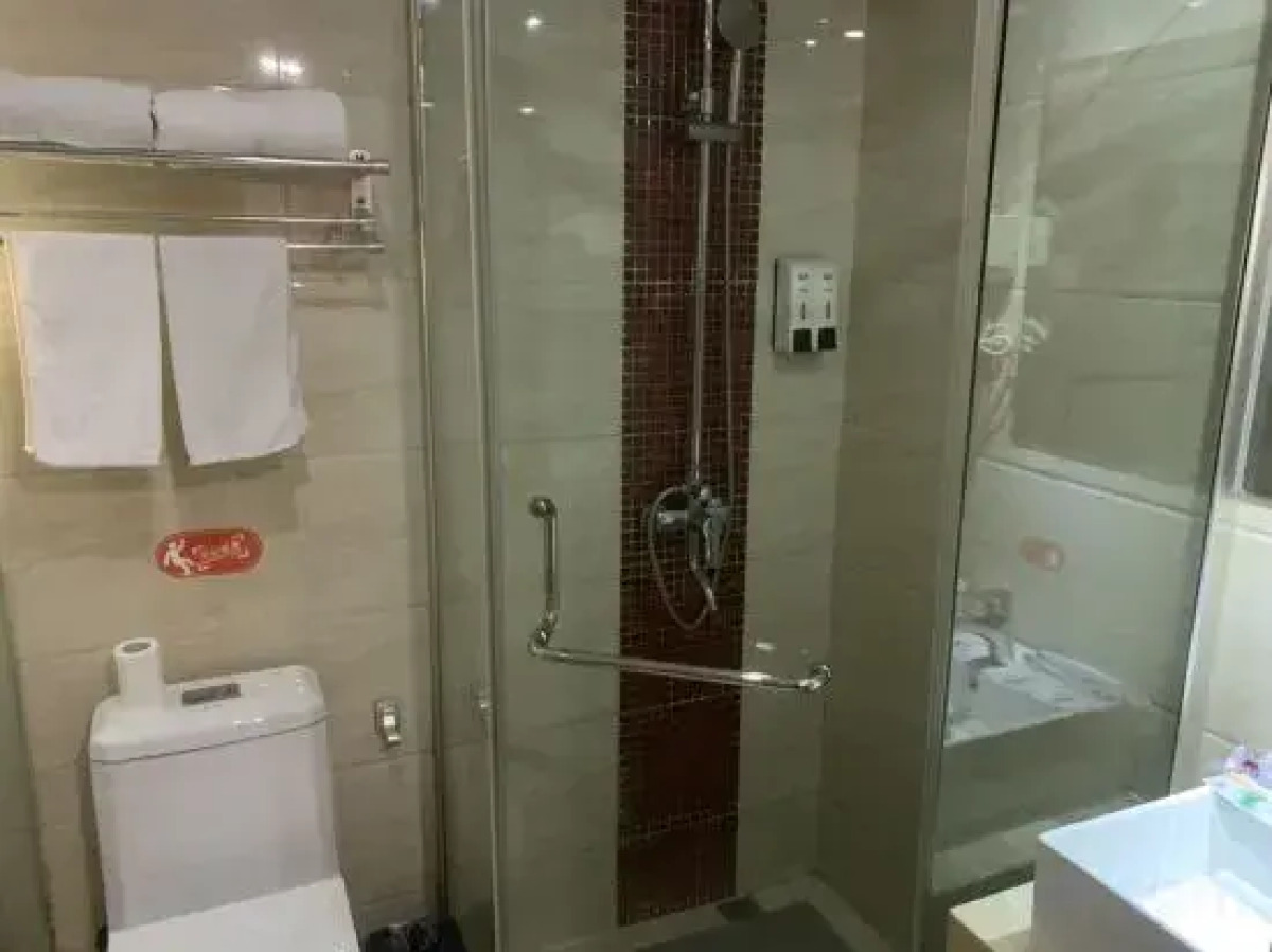 Pod Inn (Shanghai Ruijin Hospital Dapuqiao Metro Station)