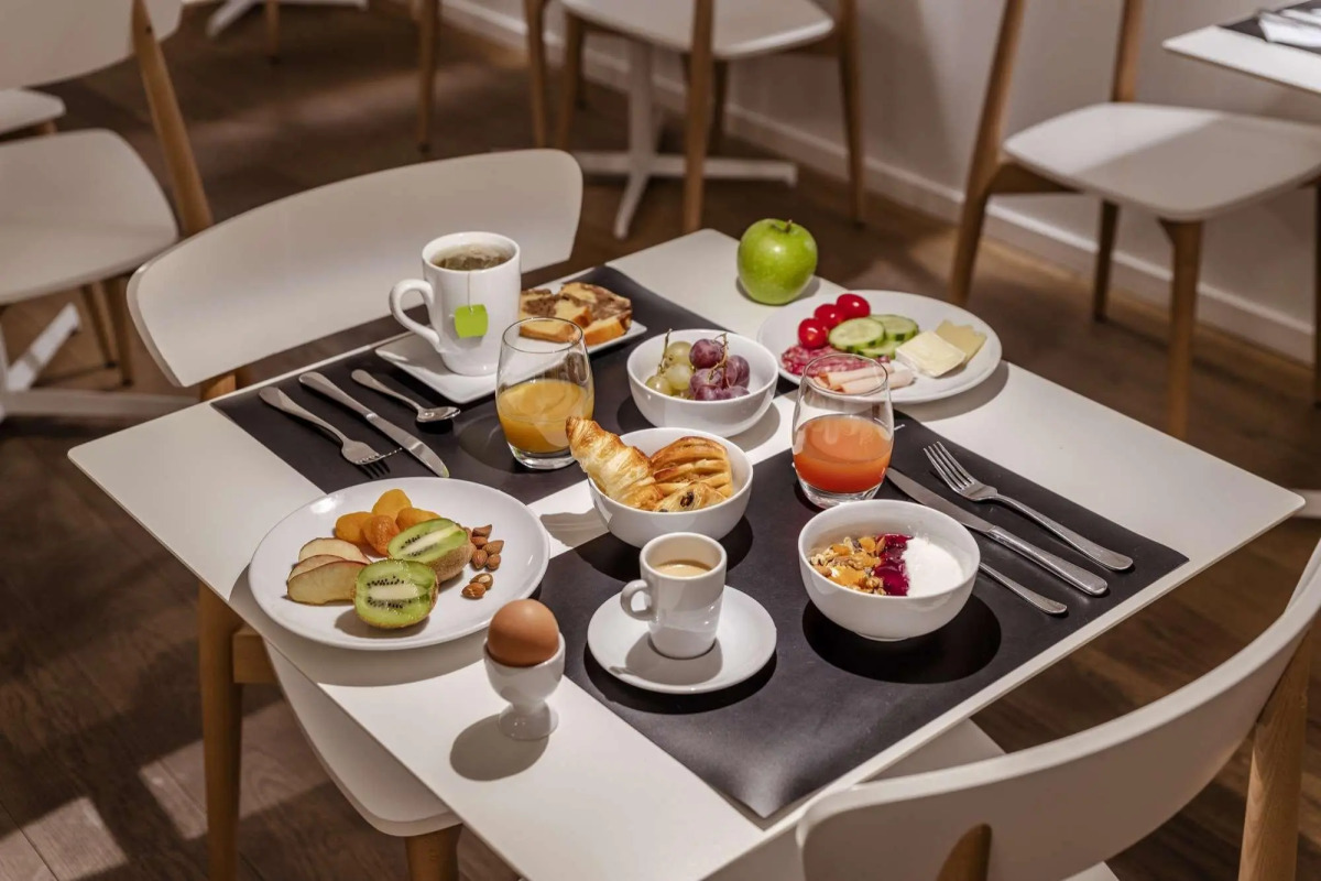 Отель 9Hotel Republique