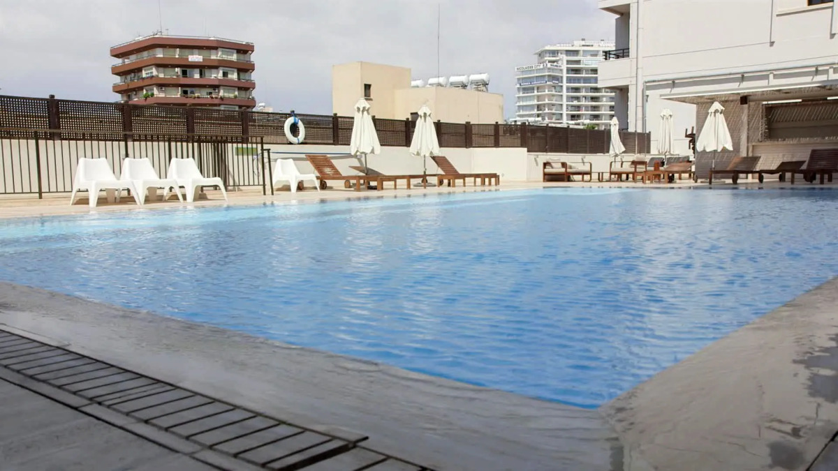 Sun Hall Beach Hotel Apts.