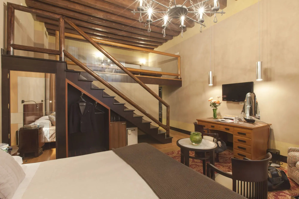 Отель Saturnia & International