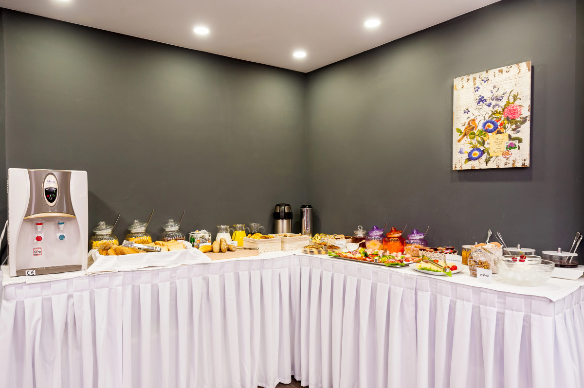 Elina Hotel Apartments