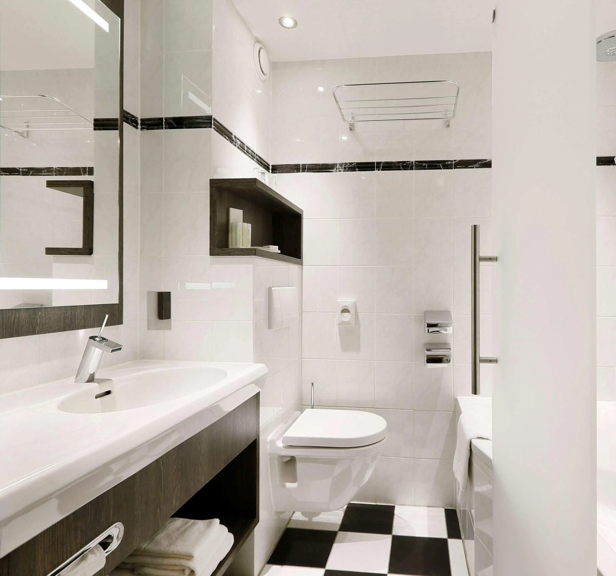 Golden Tulip Hotel Central