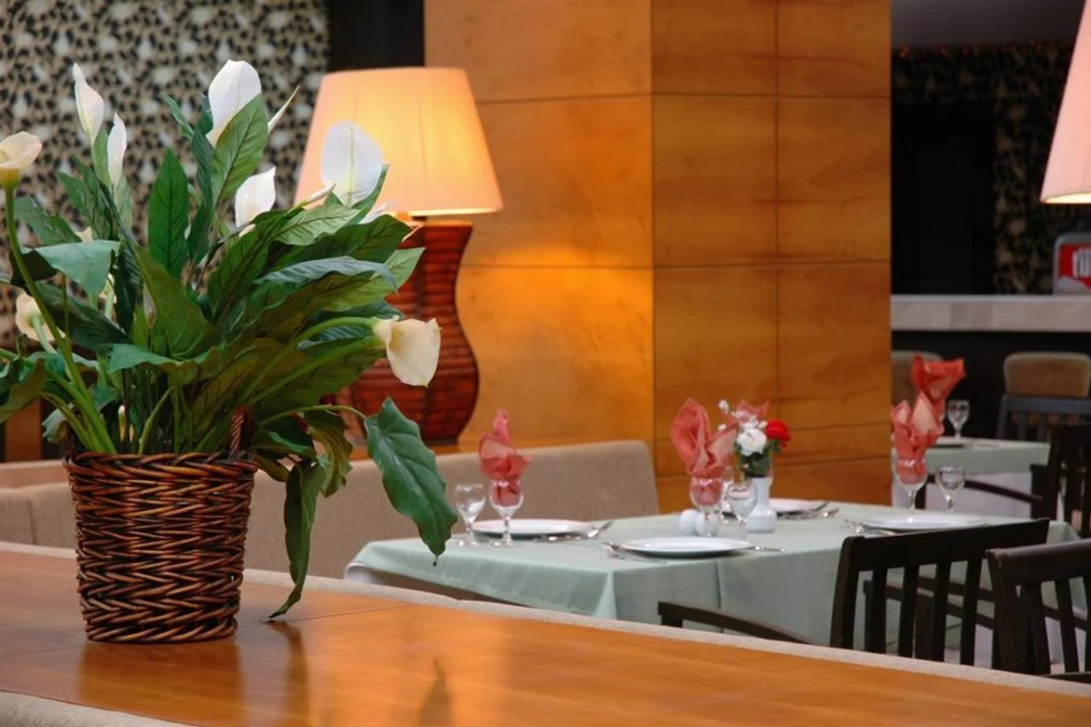 Курорт Meder Resort Hotel