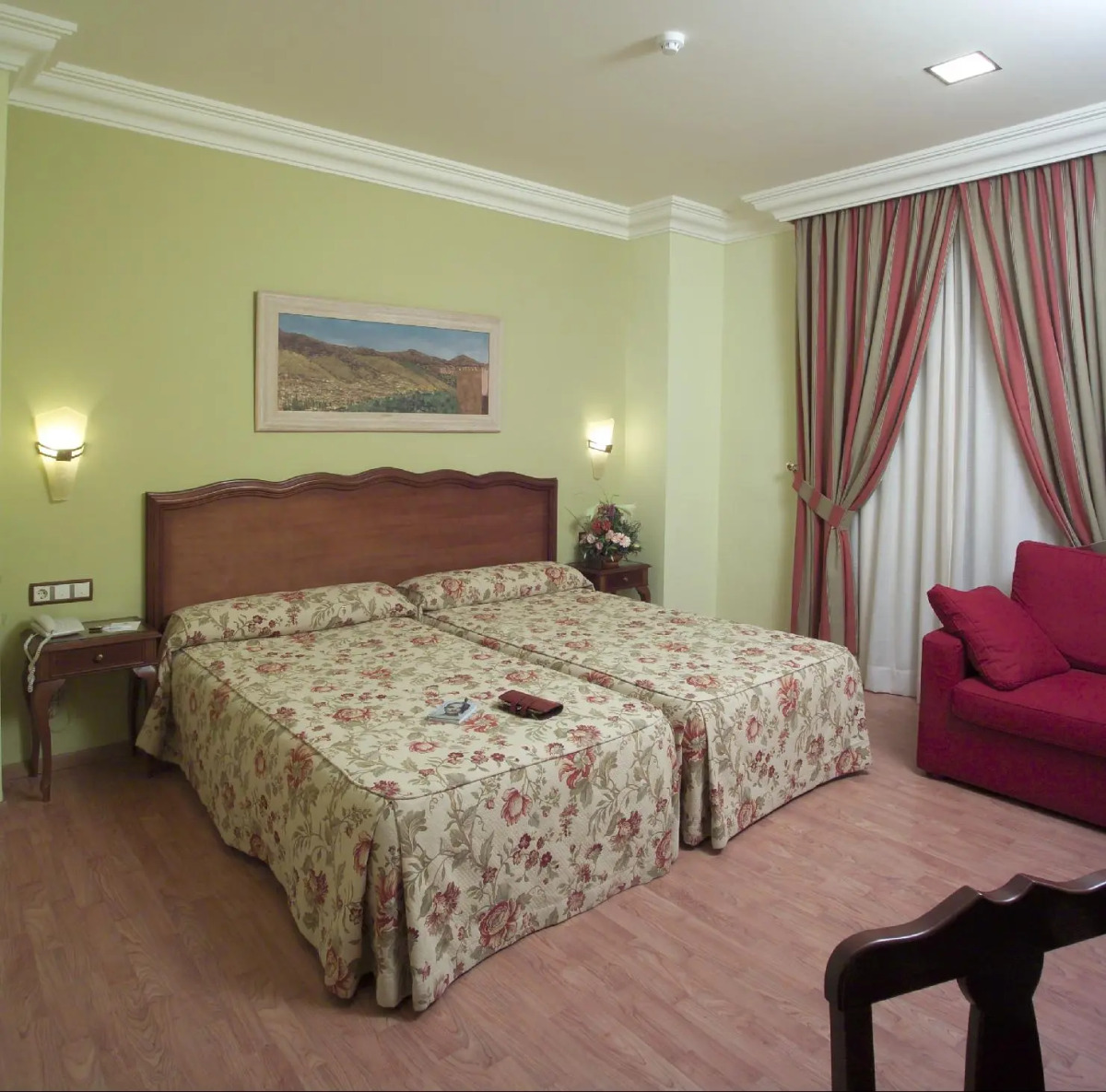 Отель Reina Cristina