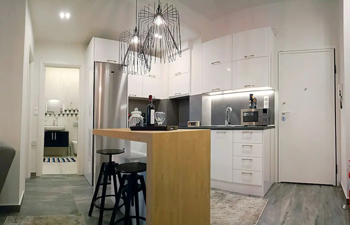 Alpinia Deluxe Apt Must