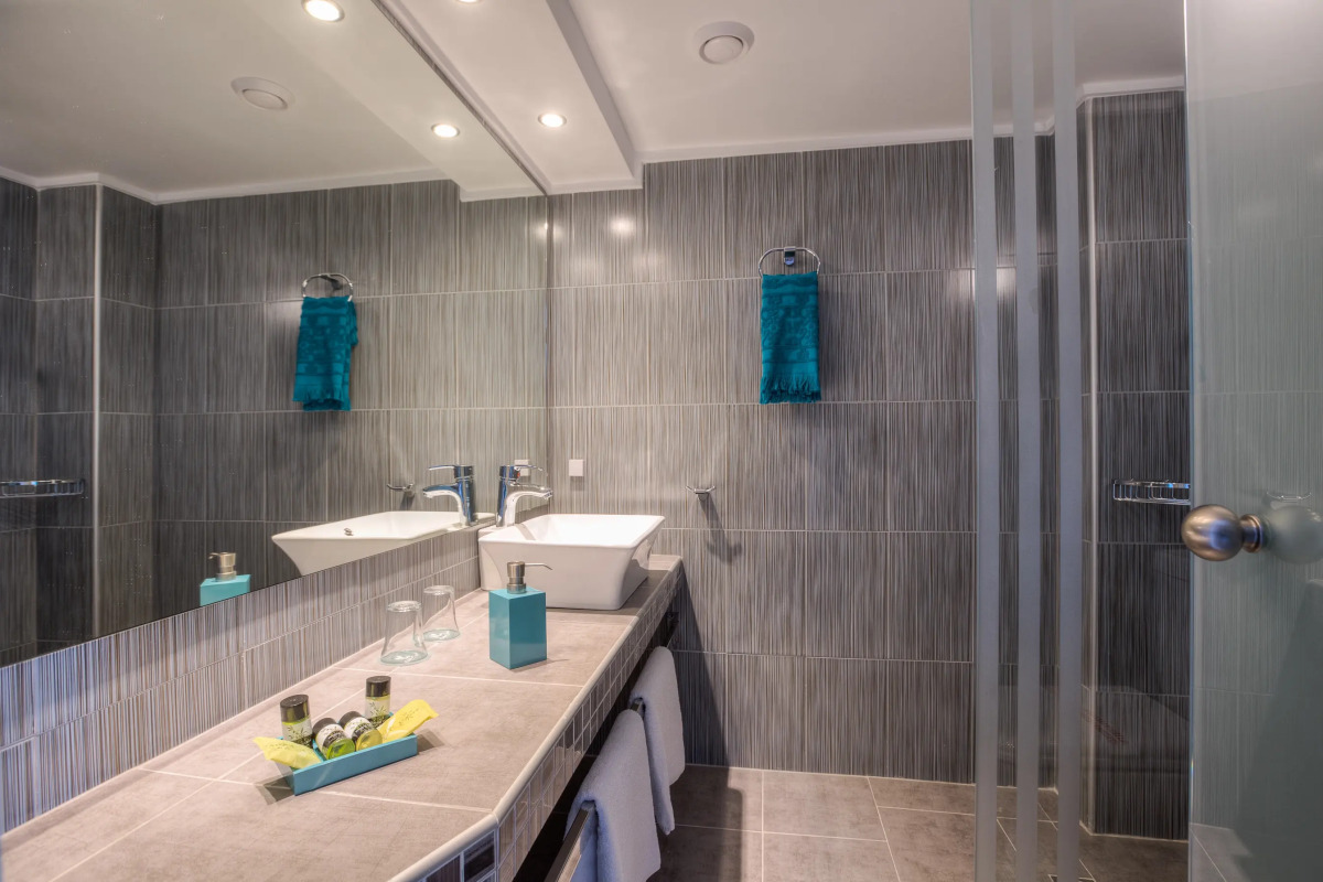 Golden Coast Hotel & Bungalows - All Inclusive