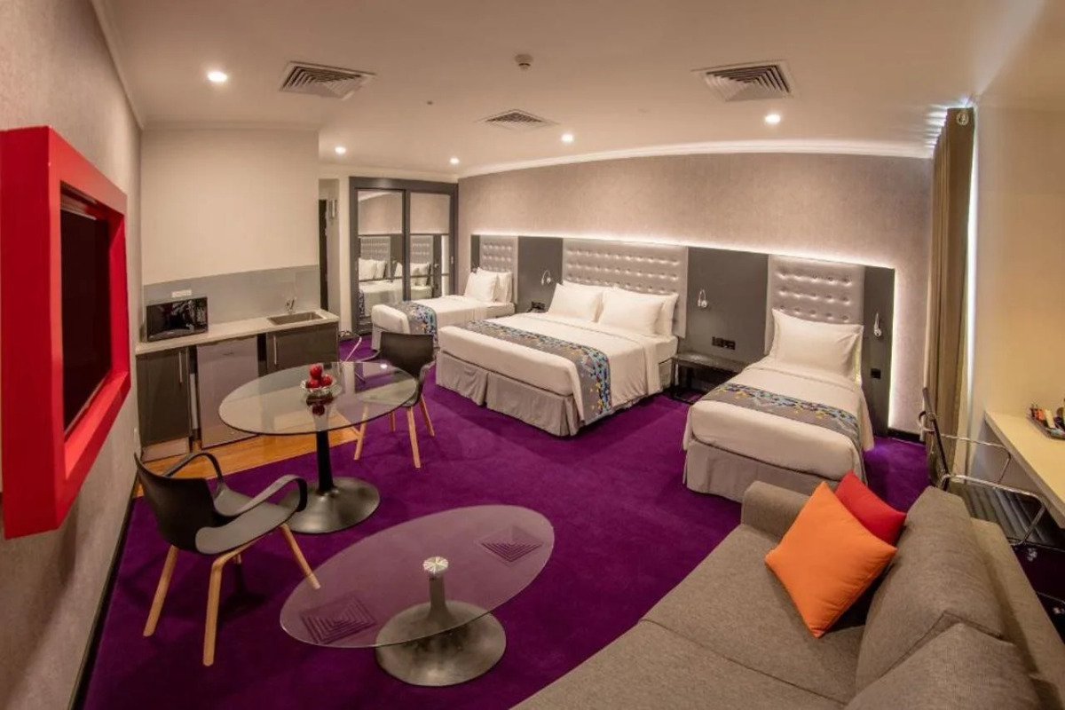 Fairway Colombo - Sri Lanka's First Hotel With Robot Technology