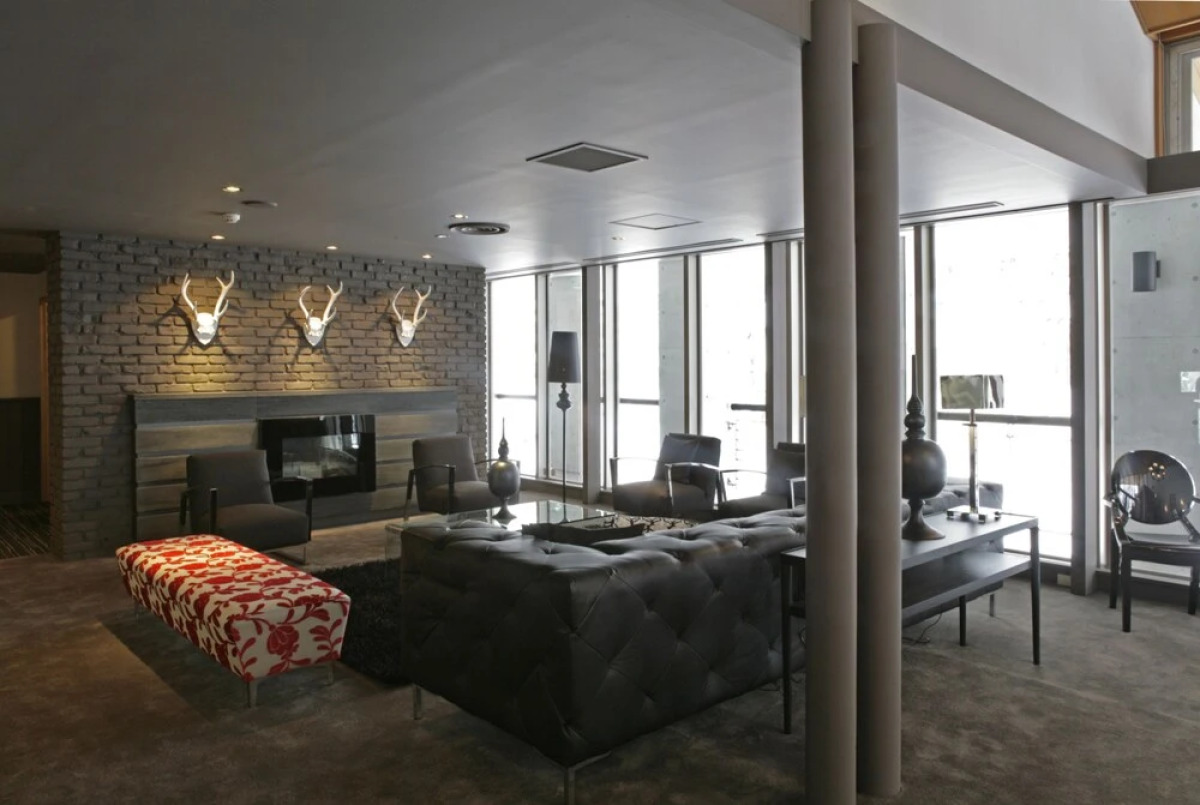 The Ridge Hotel & Apartments