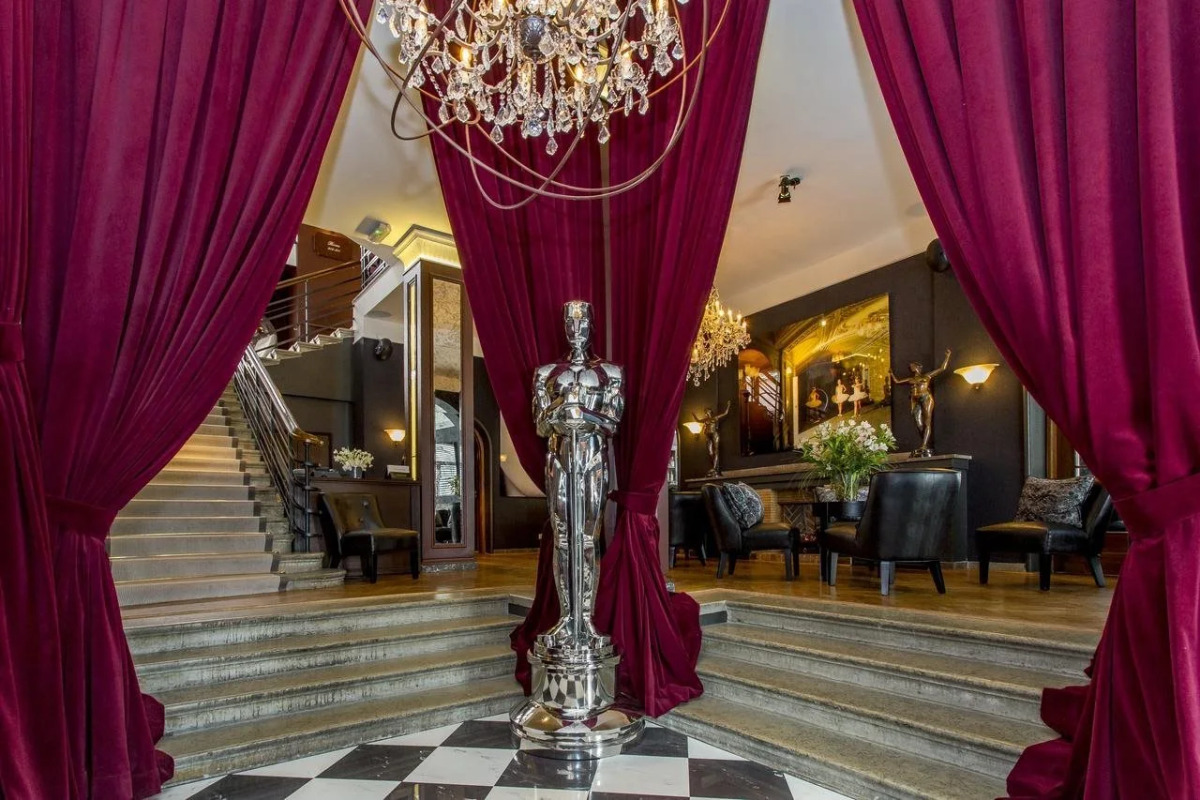 Hotel St. Petersbourg