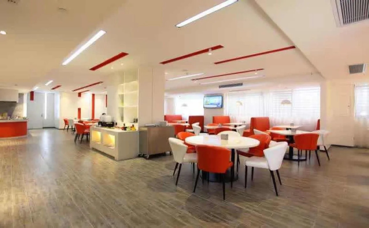 Aishang Hotel (Lecong Furniture Mall, Foshan)