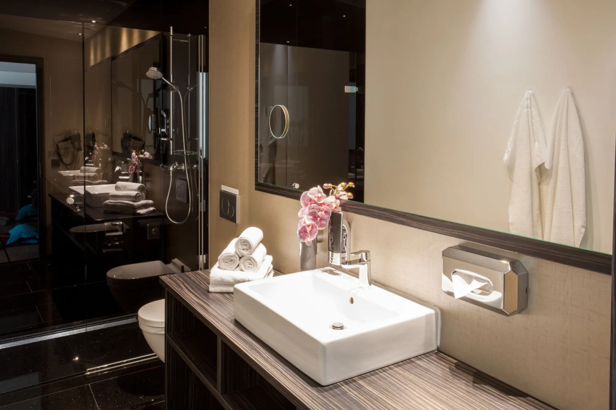 Ayun by Centro Deluxe