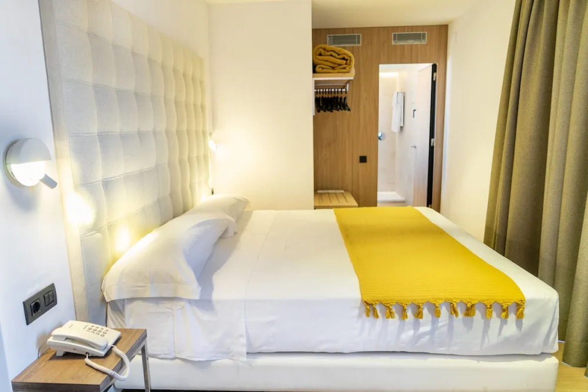 Отель Caledonian